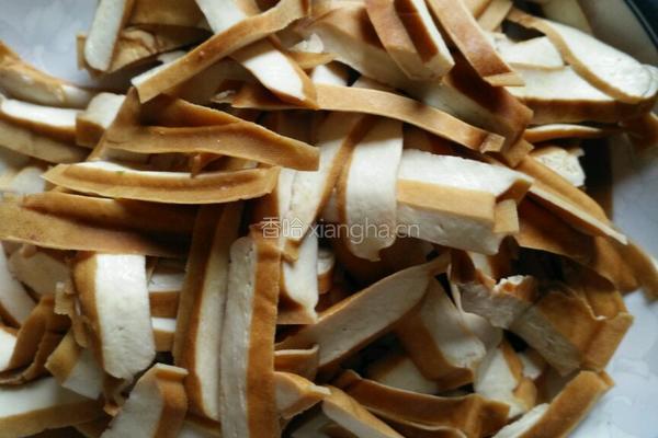 芹菜炒豆干的做法图解5