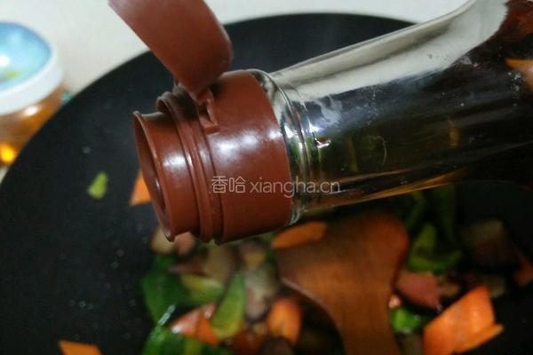 腊肉炒青椒的做法图解12