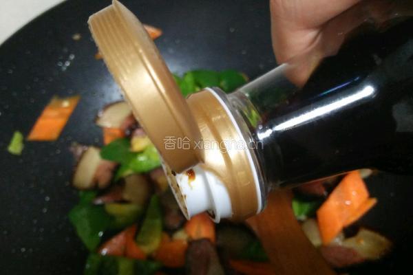 腊肉炒青椒的做法图解11
