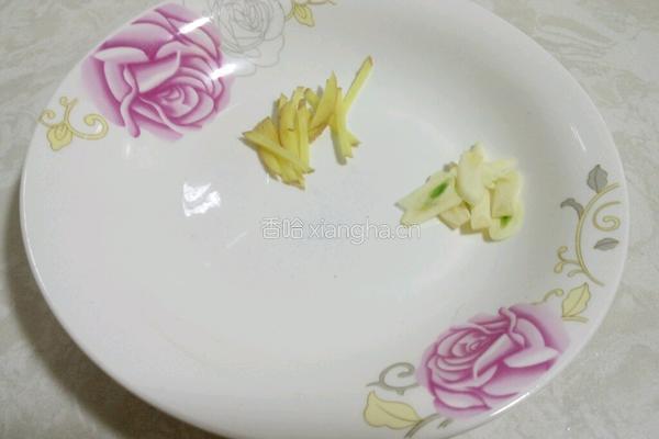 海鲜菇炒肉的做法图解4
