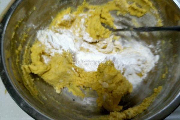 豆沙馅南瓜饼的做法图解2