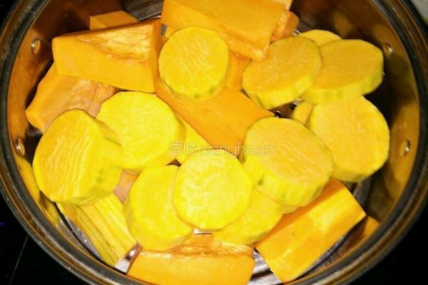 豆沙馅南瓜饼的做法图解1