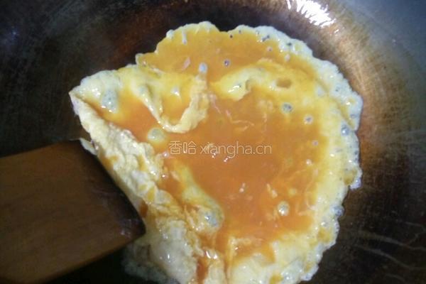 金针菇炒鸡蛋的做法图解4
