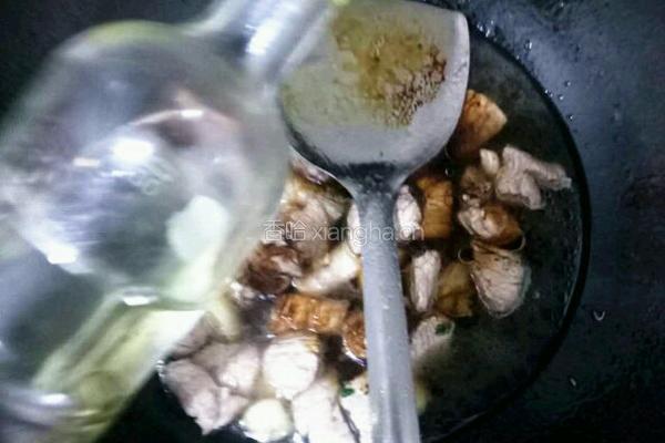 核桃油土豆烧肉的做法图解4