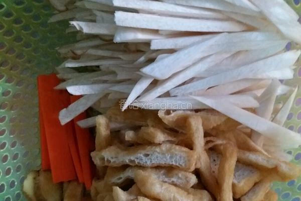油豆腐炒杏鲍菇的做法图解2