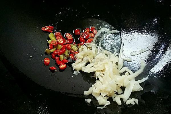 泡菜苕粉肉丝（酸辣版）的做法图解8