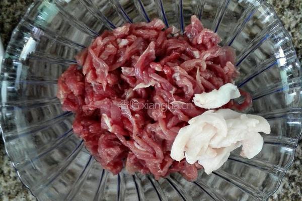 猪肉炒香菇的做法图解1