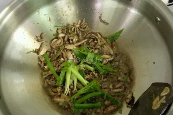 猪肉炒香菇的做法图解8