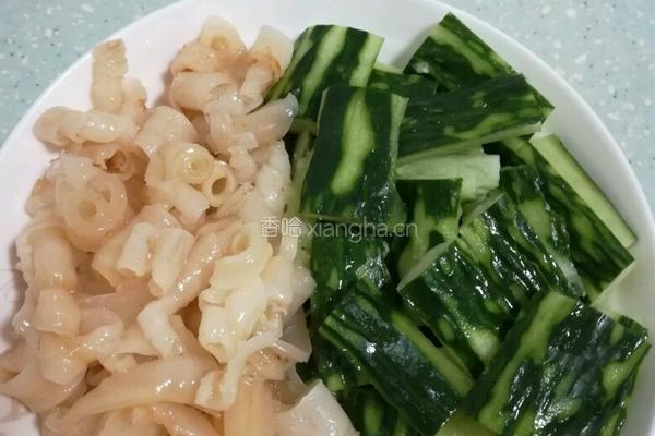 花胶凉拌青瓜的做法图解1