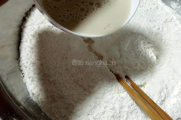 杂蔬鲜肉包的做法图解3