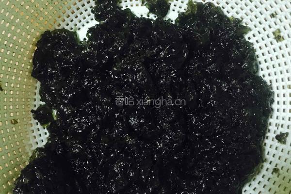蒜泥地皮菜的做法图解1