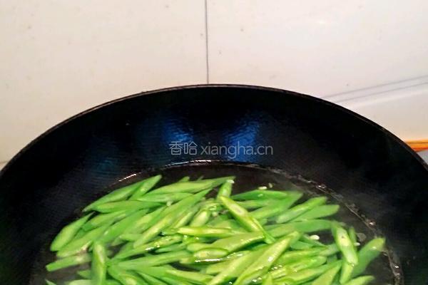 鸭黄豆角的做法图解2
