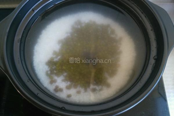 砂锅大米绿豆煲的做法图解6