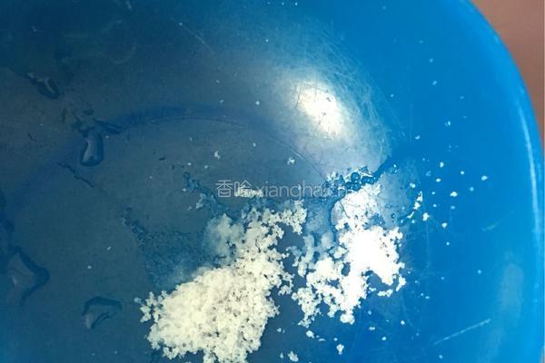 戚风蛋糕的做法图解4