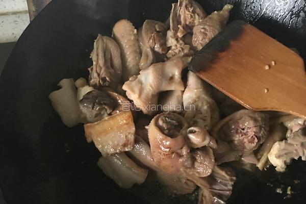 红烧小公鸡的做法图解2