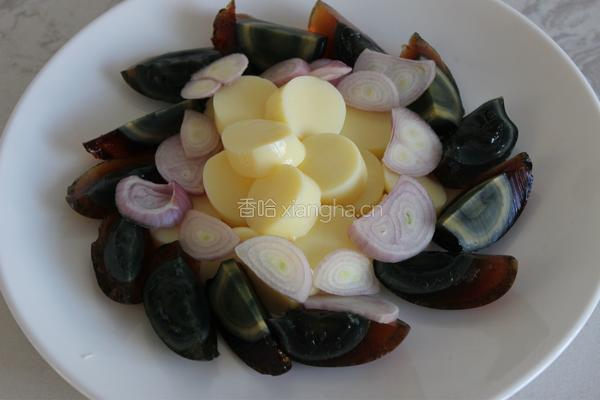 皮蛋日本豆腐的做法图解3