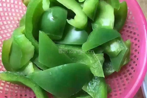 辣炒蟹脚肉的做法图解3