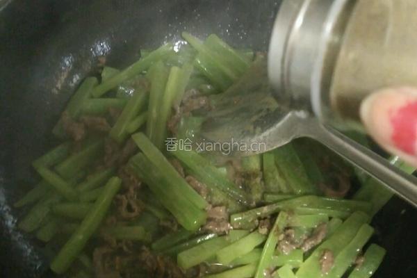 大蒜牛肉丝焖翡翠莴苣的做法图解15