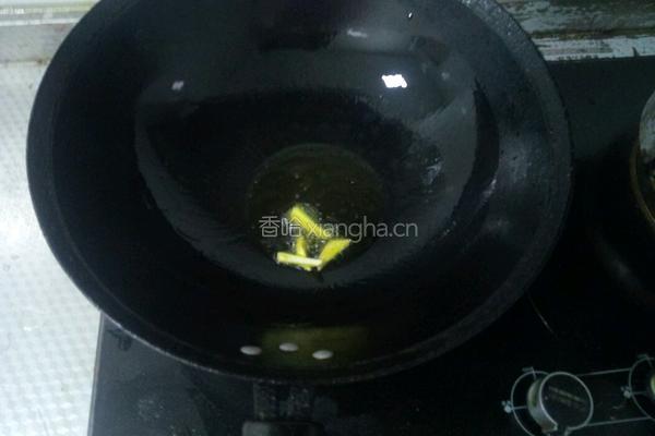 蒜黄炒肉的做法图解4