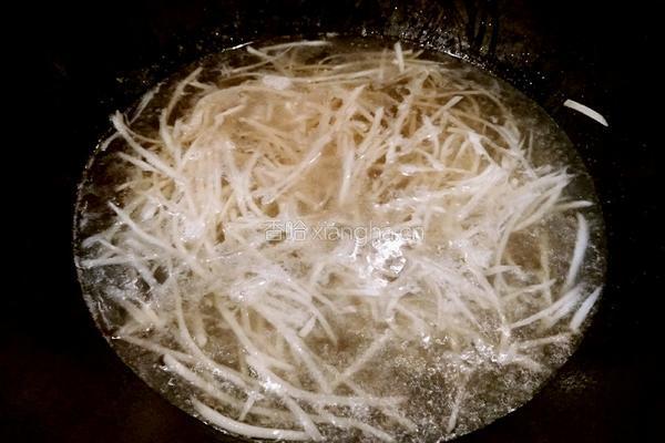 白萝卜丝肉丸汤的做法图解7