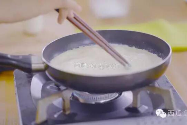 椰丝小方的做法图解2