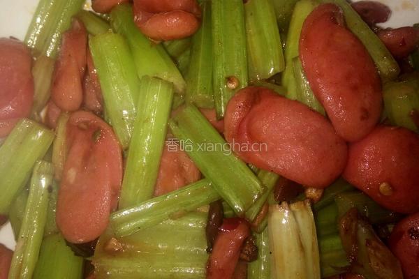 芹菜炒香肠的做法图解3