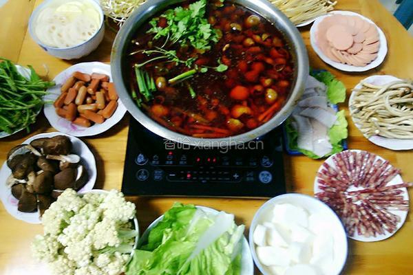 肥肠鸡火锅的做法图解1