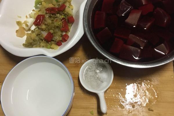 酸菜猪血的做法图解3