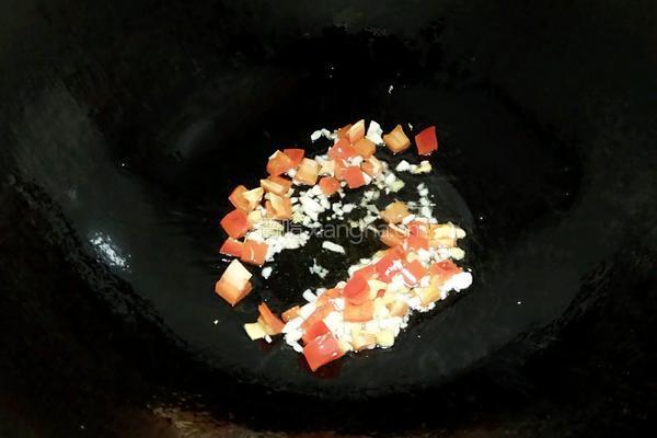 鲜豌豆猪肉粒的做法图解7