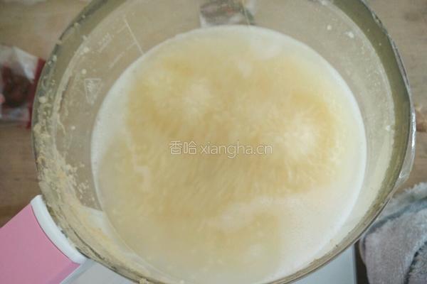 小米红薯粥的做法图解1
