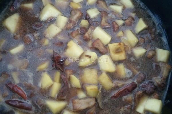 红烧肉顿土豆块的做法图解6