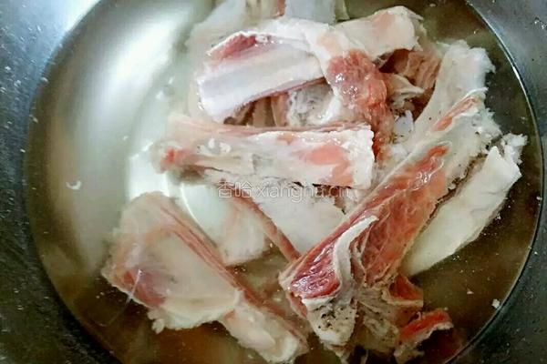 干煸手抓羊排（麻辣孜然味）的做法图解2