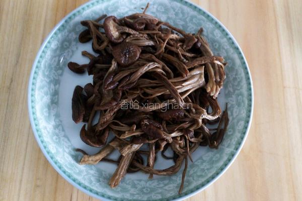 茶树菇闷鸡肉的做法图解4