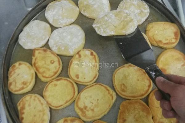 大锅菜～黄金地瓜饼的做法图解7