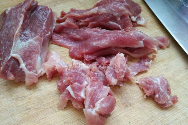 荠菜肉饺子馅的做法图解1