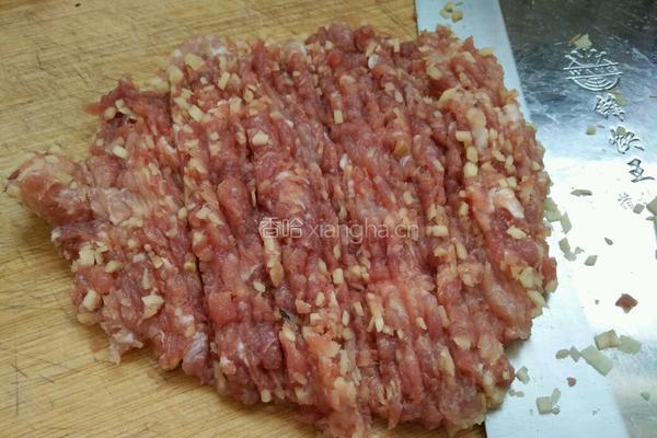 荠菜肉饺子馅的做法图解3