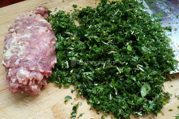 荠菜肉饺子馅的做法图解5