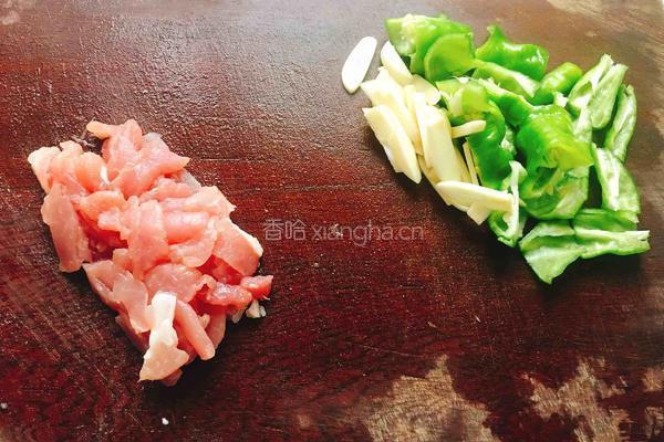 青椒肉片茄子的做法图解4