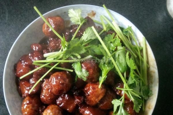 红烧肉烧鹌鹑蛋的做法图解8