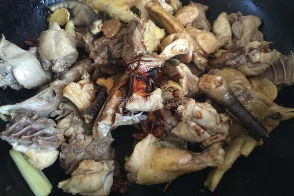 小鸡炖蘑菇粉条的做法图解8