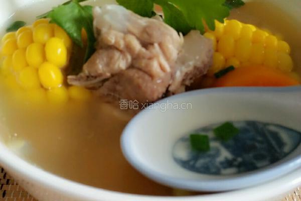 胡萝卜玉米骨头汤的做法图解9