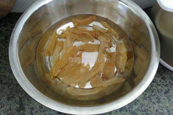 海底椰花胶煲乌鸡的做法图解1