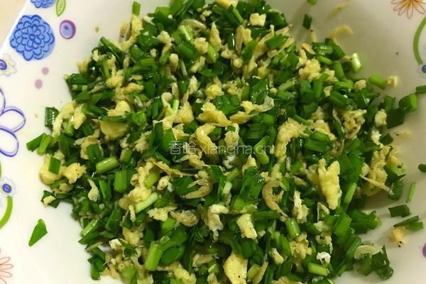 韭菜鸡蛋馅饼的做法图解4