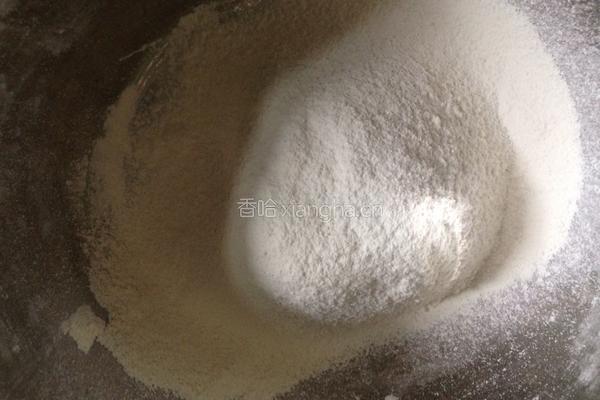 无黄油肉松面包的做法图解2