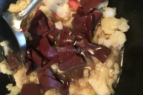 虾条猪血菜花羮的做法图解4