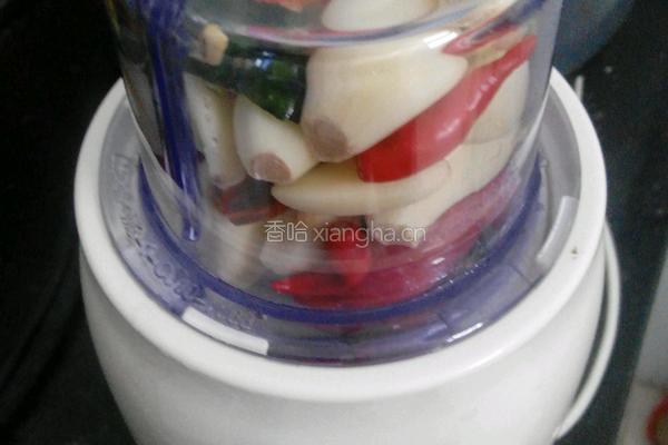 蒜蓉辣椒酱的做法图解2