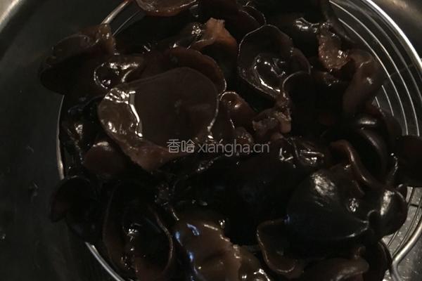 凉拌云耳的做法图解6