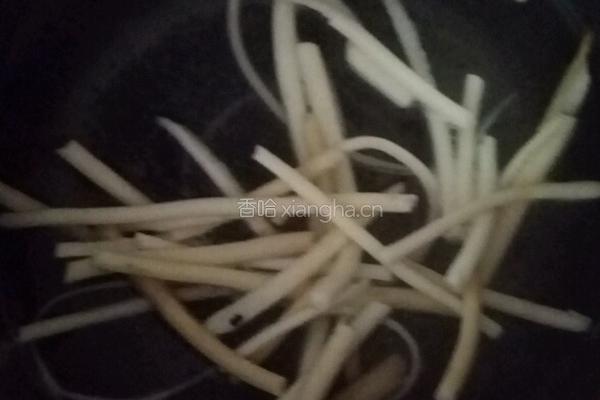 鲫鱼豆腐下奶汤的做法图解2