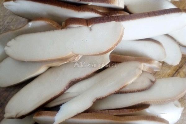 蒜苗豆干炒肉的做法图解2