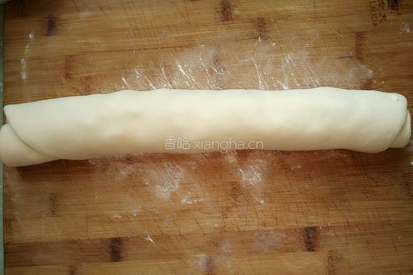 葡萄干花卷的做法图解2